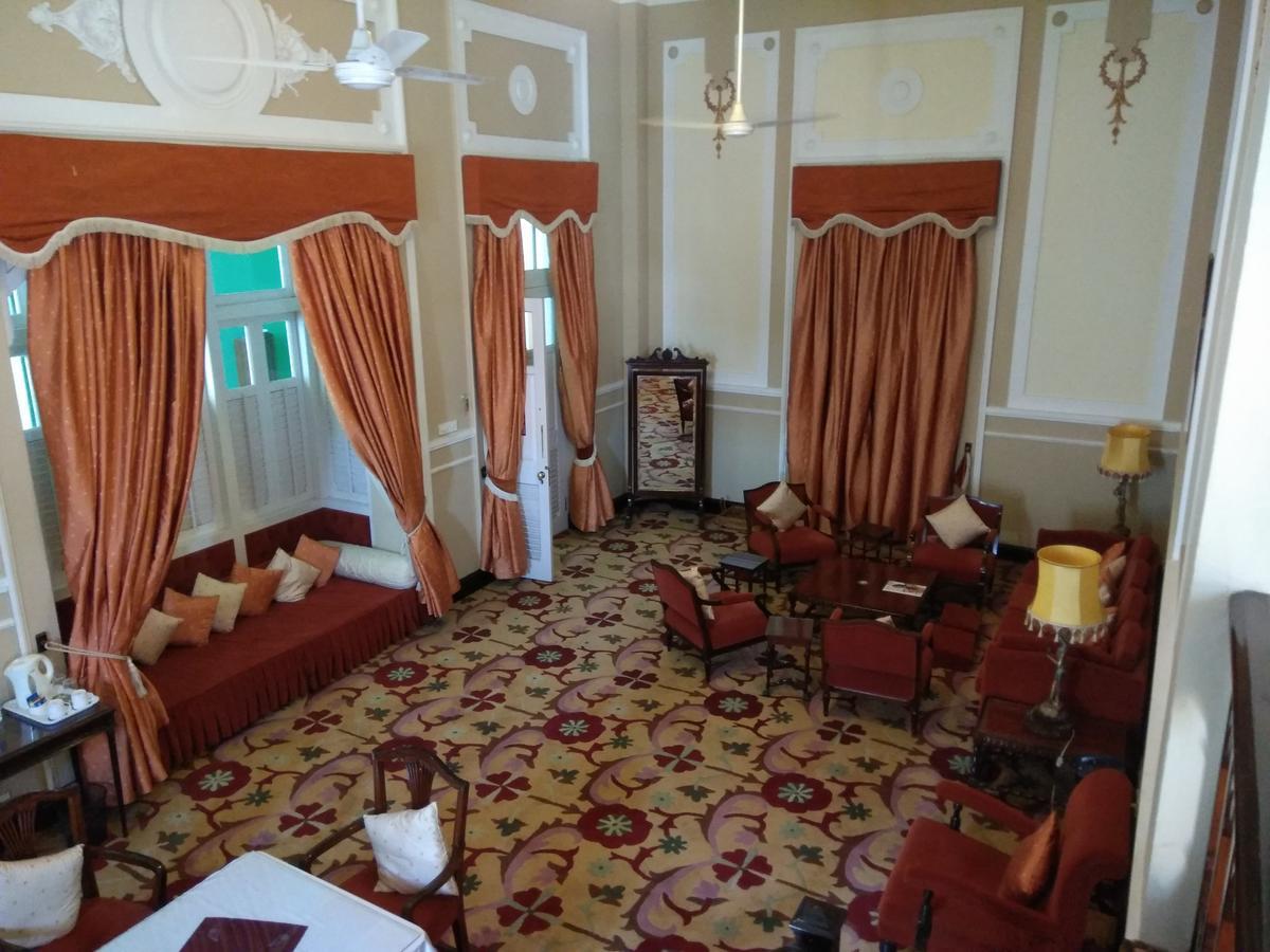 Lalitha Mahal Palace Hotel Майсур Экстерьер фото